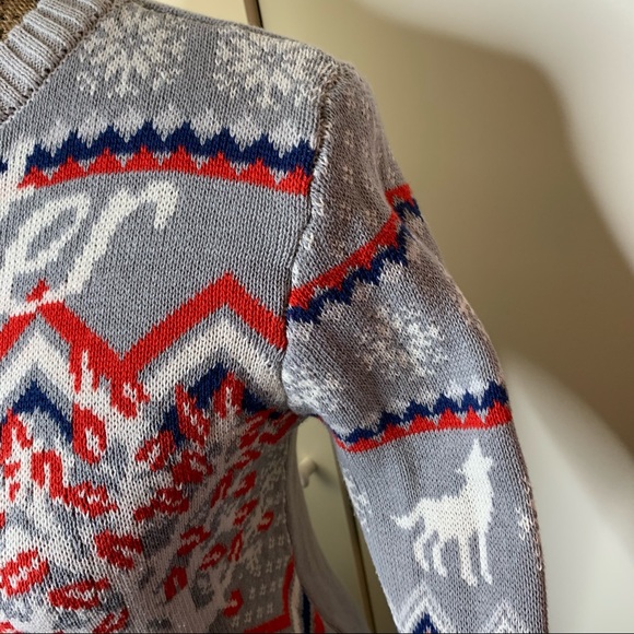 Game of Thrones Winter is Here Crewneck Sweater - Picture 4 of 14